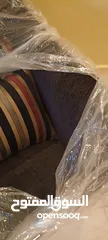  4 كراسي عدد 2 تفصيل وكالة بالجلاتين لم يستخدم خشب وملبس قماش مخمل ملوكي تكلفتهم 600 البيع بأقل سعر الت