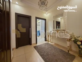  5 شقة طابق ثاني للبيع في حي الصحابة بمساحة بناء 200م