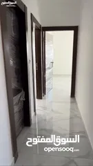  5 شقه في جبل الزهور منطقة مخدومة و حيوية