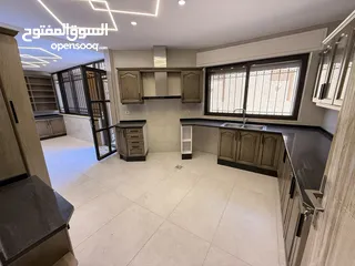  7 شقة ارضي فاخرة 250م مجددة بالكامل للبيع بالشميساني