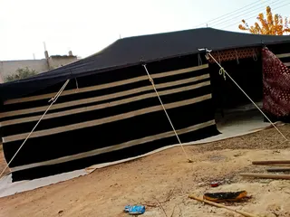  3 خيم شعر تراثيه  حجم 8م×4م يوجد أحجام أخرى حسب الطلب  الخيم جديده ولا يوجد  مستعمله