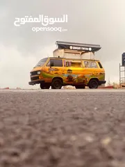  5 باص فولكس مطعم متنقل