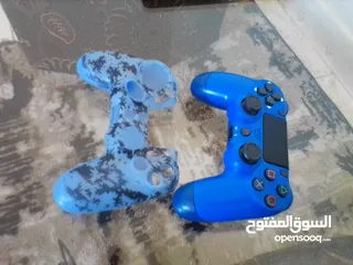  8 بلاي ستيشن 4 مع يدتين لا سلكية نخب  و سلكية أصلية مع كامل الأسلاك بحالة ممتازة مستعمل ثلاثه اشهر