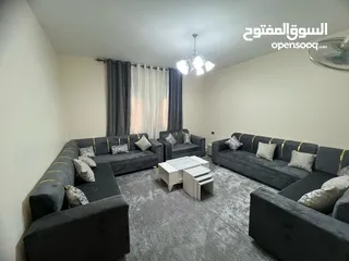  4 طقم كورنر خشب قراط ولاتيه مكفول سنتين اسفنج ضغط قماش وتر بروف. 6مخدات هدية  بفة لكل طقم كن