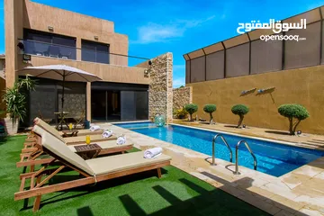  1 فيلا مميزة للبيع في البحر الميت