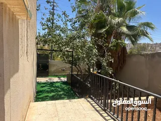  6 بيت للايجار