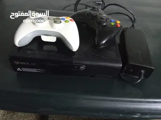  2 اكس بوكس 360 مع 2 يد