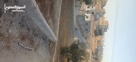  4 قطعه ارض للبيع حي الأحمد مطله على 3 شوارع مهويه من جميع النواحي مزروعه ومسوره دكه