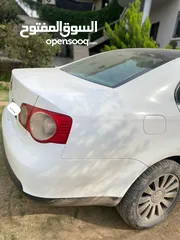  5 جيتا 2010 لون ابيض واسود