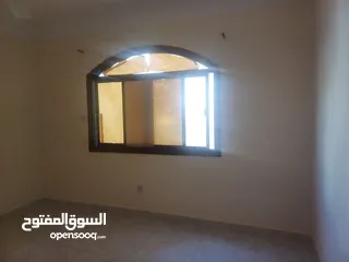  13 غرفة للإيجار مع حمام ومطبخ  Room for rent khuwair 17/2 Room Bathroom Kitchen