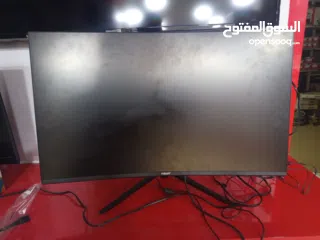  1 شاشه منحنيه