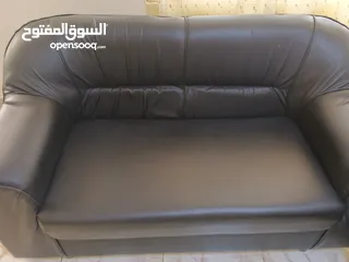  14 اثاث مكتبي كامل بحالة جيدة للبيع