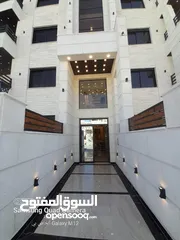  5 شقة طابق اخير مع روف 150م مع ترس 70م في اجمل مناطق ضاحية الامير علي