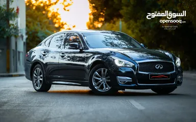  2 INFINITI Q70  EXCELLENT CONDITION  BLUE  2016