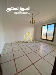  11 شقة دوبلكس أول مع روف مع ترس بإطلالــــه رائعة