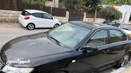  4 سيارة للبيع
