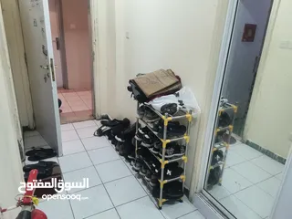  3 سكن شباب سودانيين في دبي فريج مرر