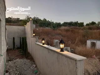  12 منزل للبيع