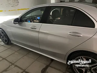  4 مرسيدس  2019c200 بحالة ممتازة للبيع  AMG kit