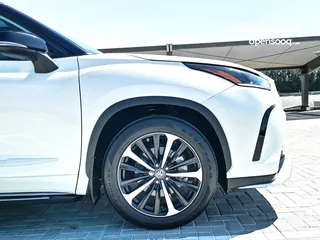  4 Toyota Highlander XSE - 2021 - White