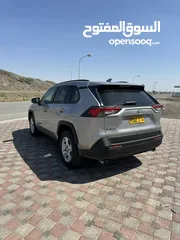  3 RAV4 XLEرقم واحد فورويل