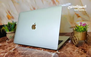  1 MacBook Pro 2020 13.3 inch