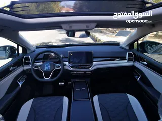  4 Volkswagen ID.6 Crozz PRO PIANO BLACK 2024 GOLD البيع كاش أو أقساط