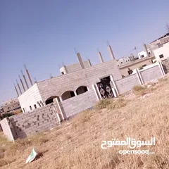  9 منزل عظم للبيع على مساحة أرض نصف دونم تقريبا  في رجم الشامي