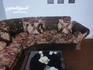  4 طقم كنب للبيع بحاله جيده