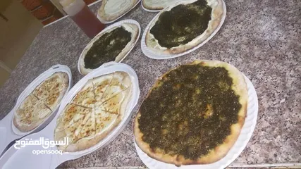  2 معلم بيتزا وفطير ومشلتت مصري وخبز عربي وتركي