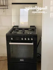  1 فرن مع غاز نوع سمفر مستعمل