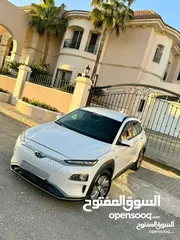  17 هونداي كونا  كهرباء  بالكامل لون ابيض دهان المصنع سبعة جيد  مرخصة  تقطع مسافة 500 كم بالشحنة