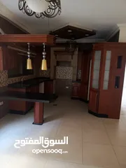 12 شقه ارضيه مميزه