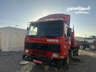 6 FL 7 hiab truck for sale in good working condition without crane.