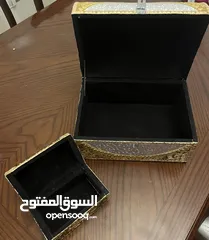  4 صناديق بحاله ممتازه