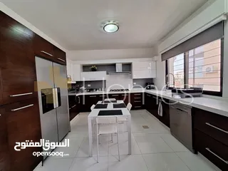  6 شقة اخير مع روف للبيع في ضاحية الامير راشد بمساحة اجمالية 220م