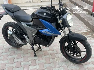  1 دراجة سوزوكي 2021 150cc نظيف جداً للبيع