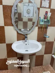 2 Wash basin with mirror