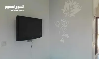  8 شقة رائعة مفروشة للايجار السنوي بالعقبة اطلالة بحرية، ،بالتاسعة أهالي مكونة من غرفة نوم وصالة كبيرة