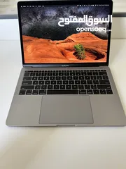  1 Apple MacBook Pro 2017