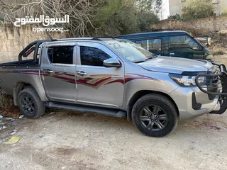  12 بيك اب تويوتا هايلوكس  Toyota Hilux Double Cabin 4x4 موديل 2022 فحص  كامل بسعر 25000