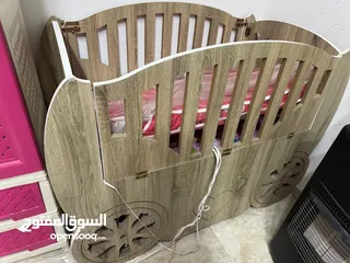  2 سرير بيبي مستعمل بحاله الوكالة  ولا خدش