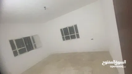  4 بيت للايجار بسعر مناسب
