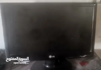  1 شاشة كمبيوتر