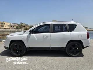  5 JEEP COMPASS 2017 MODEL FOR SALE 33 677 474