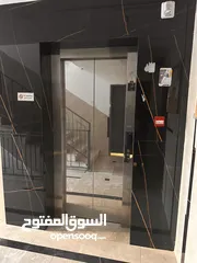  16 شقة مشطية جاهزة للبيع