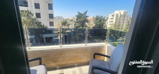  5 شقة وسط البلد للبيع