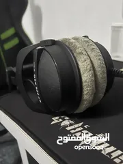  1 سماعة شبه جديدة Beyerdynamic dt 770 pro  بيرداينامك 80ohm