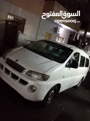  2 هيونداي h1 2001