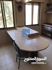  14 شقة أرضية فاخرة للبيع في الكرسي - قرب المخابرات 230م تشطيب سوبر ديلوكس